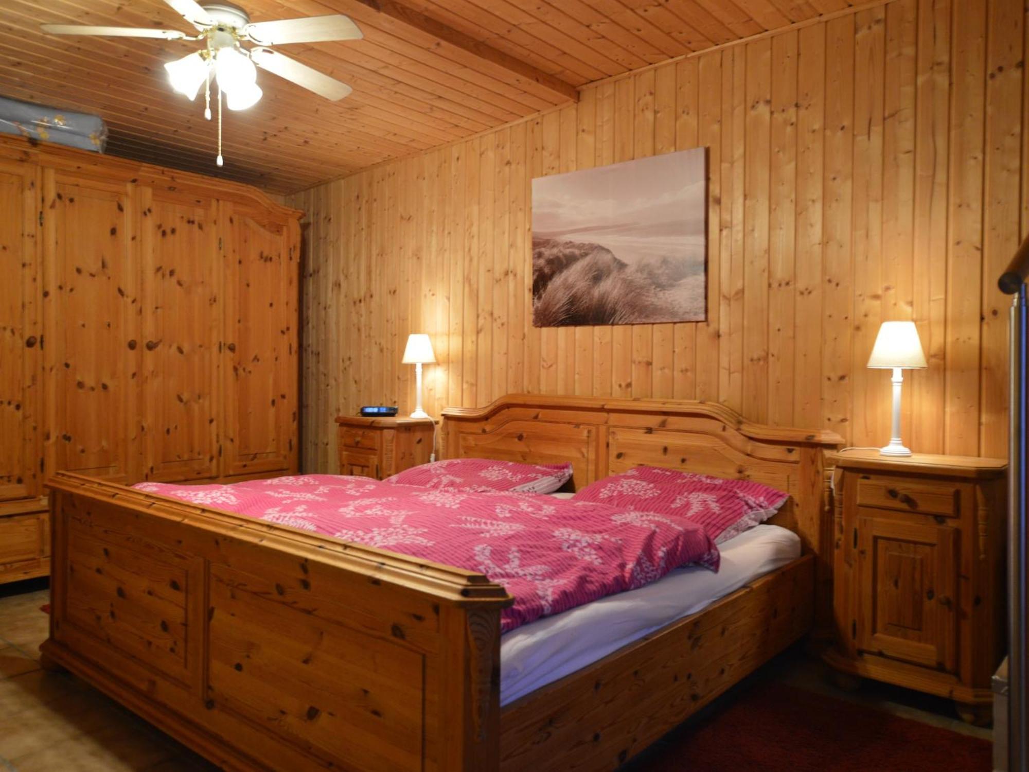 Cosy Apartment In Manderscheid With Balcony Экстерьер фото