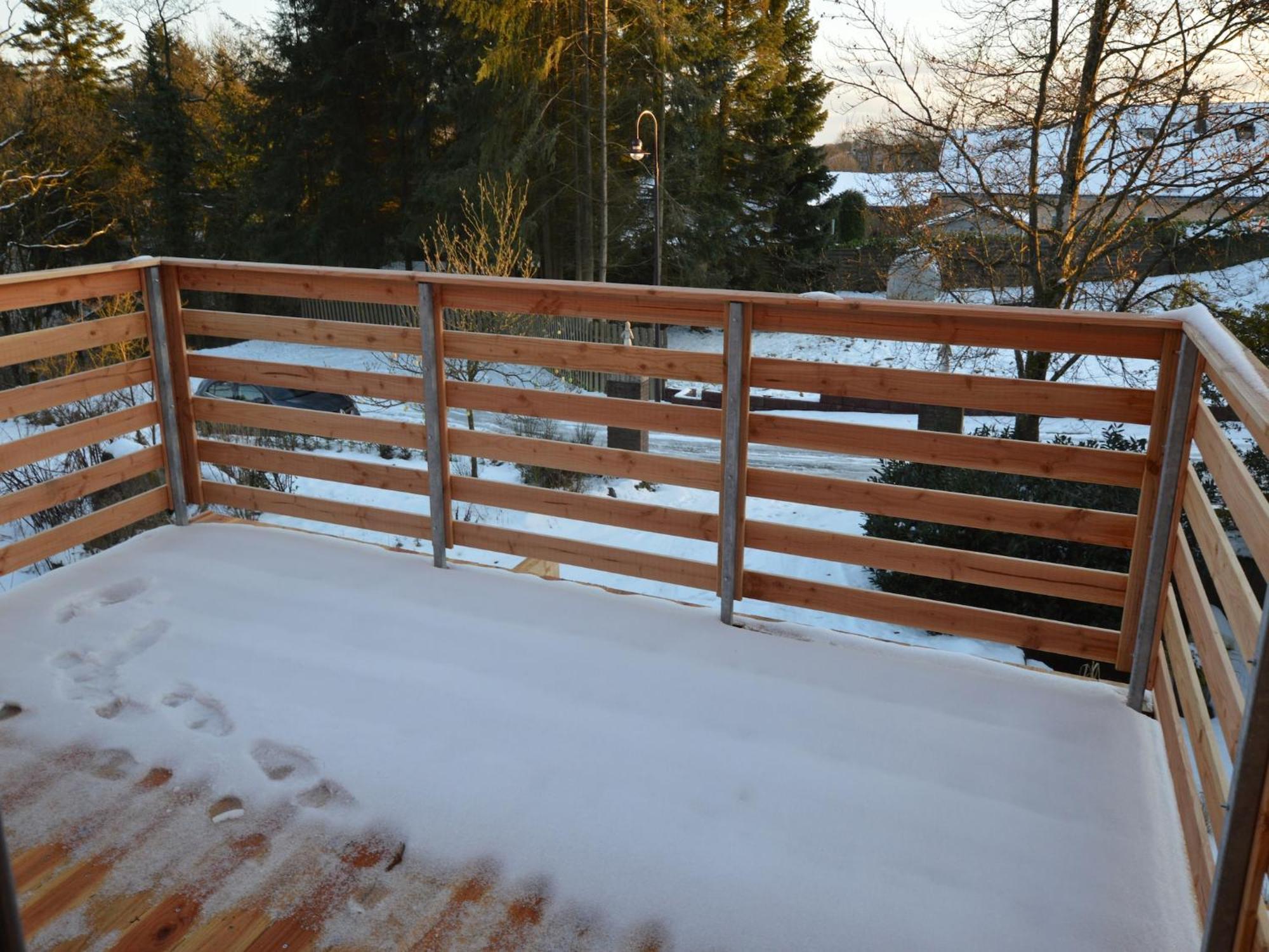 Cosy Apartment In Manderscheid With Balcony Экстерьер фото