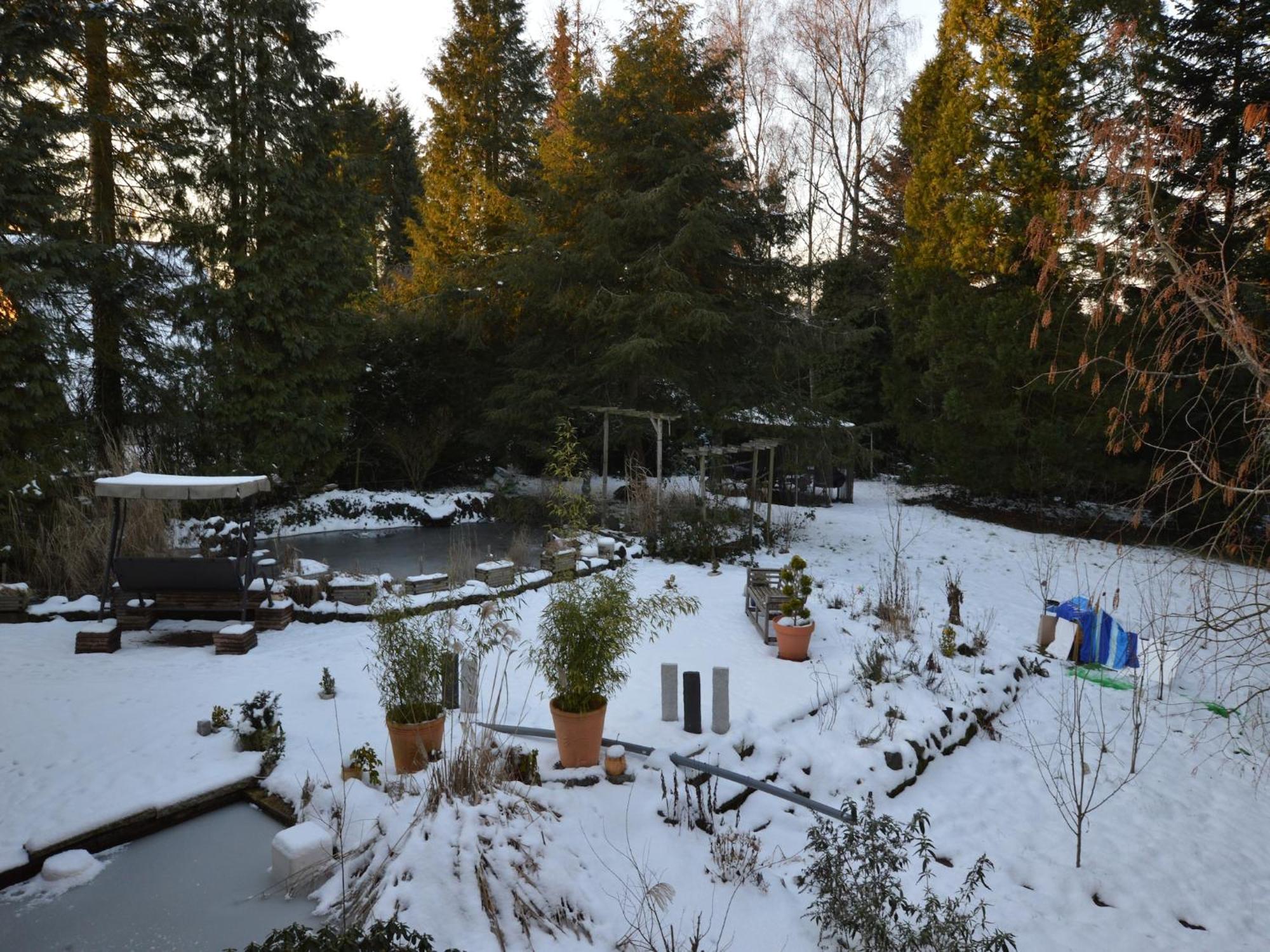 Cosy Apartment In Manderscheid With Balcony Экстерьер фото